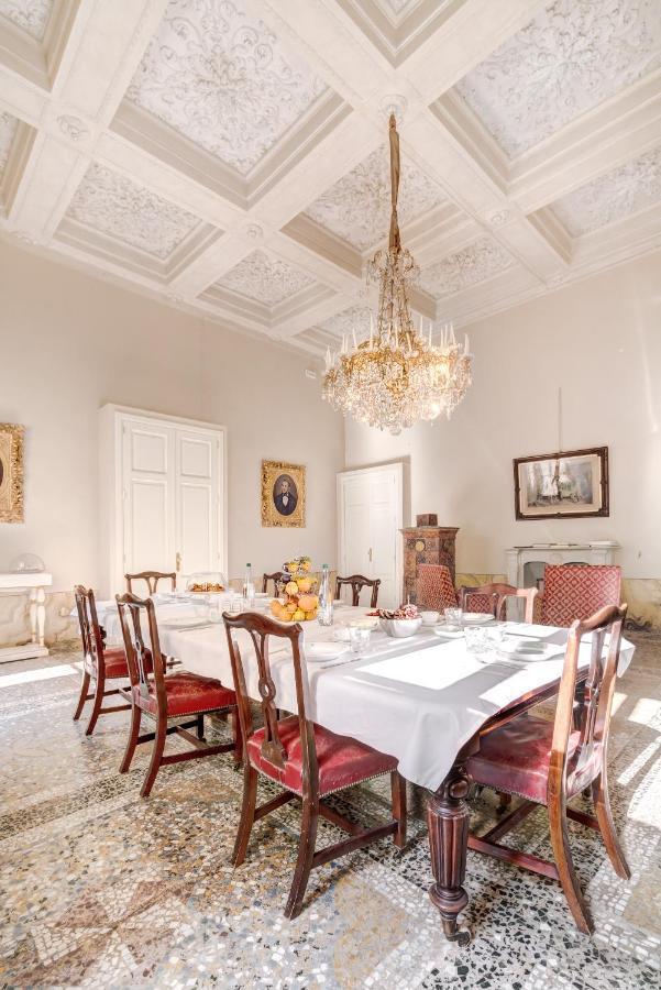 Bed and Breakfast Palazzo D'Oltrarno - Residenza D'Epoca Florencia Exterior foto
