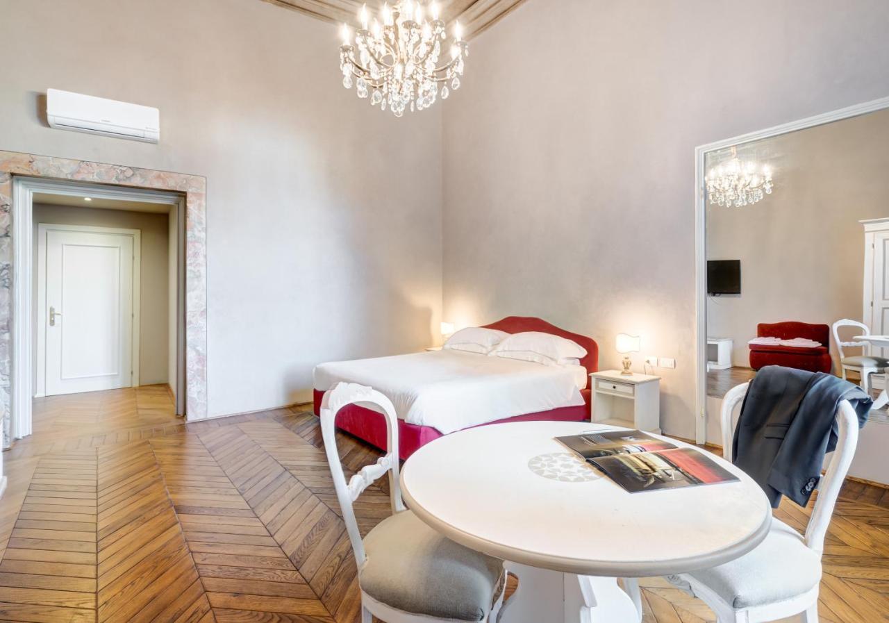 Bed and Breakfast Palazzo D'Oltrarno - Residenza D'Epoca Florencia Exterior foto
