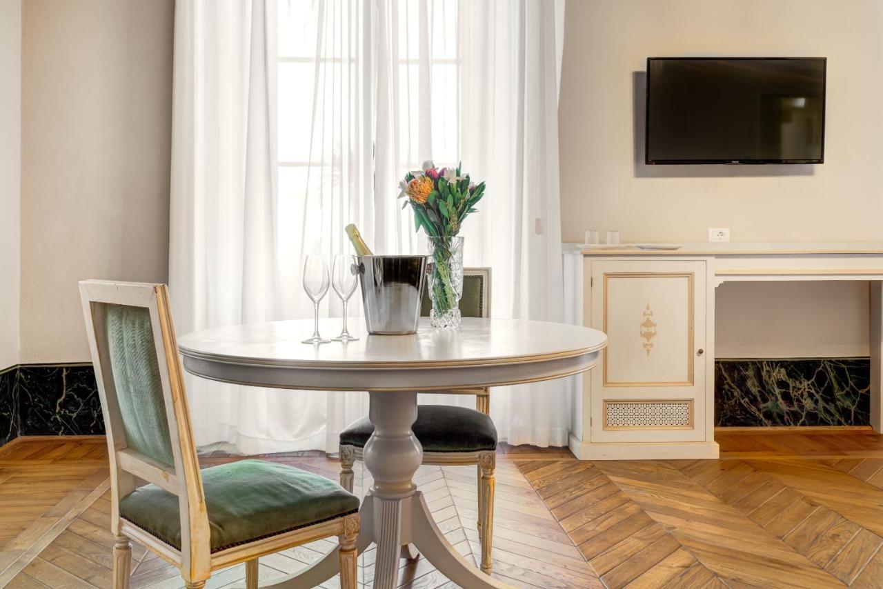 Bed and Breakfast Palazzo D'Oltrarno - Residenza D'Epoca Florencia Exterior foto